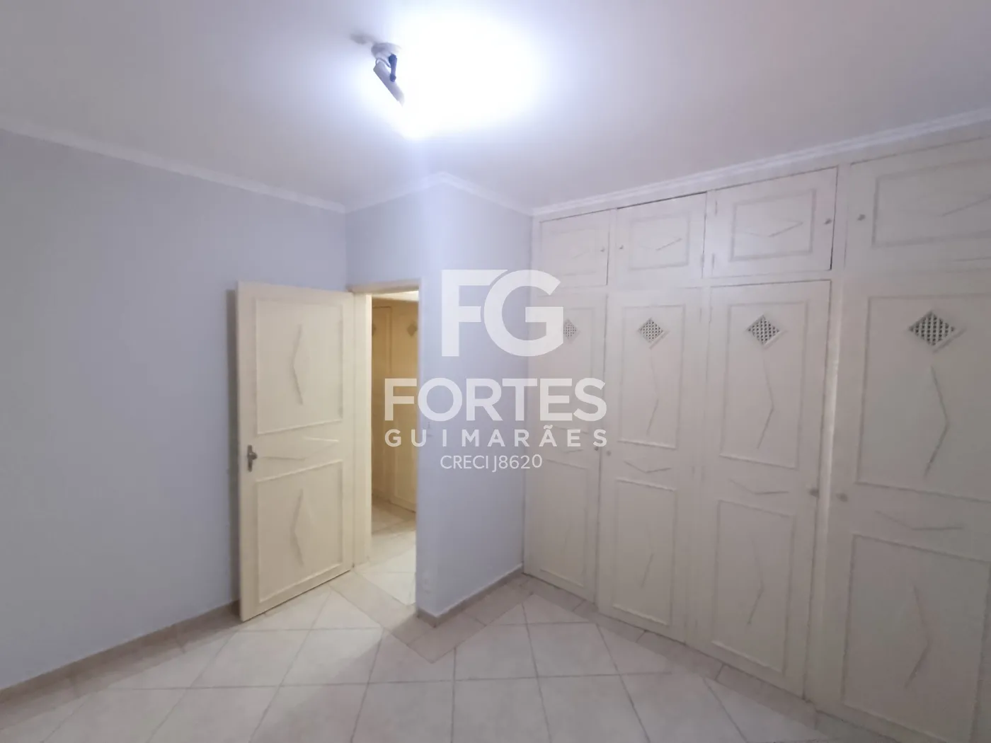 Alugar Casas / Padr&atilde;o em Ribeir&atilde;o Preto R$ 2.800,00 - Foto 16