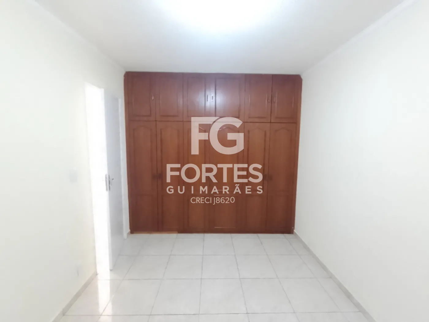 Alugar Apartamentos / Padr&atilde;o em Ribeir&atilde;o Preto R$ 2.000,00 - Foto 5