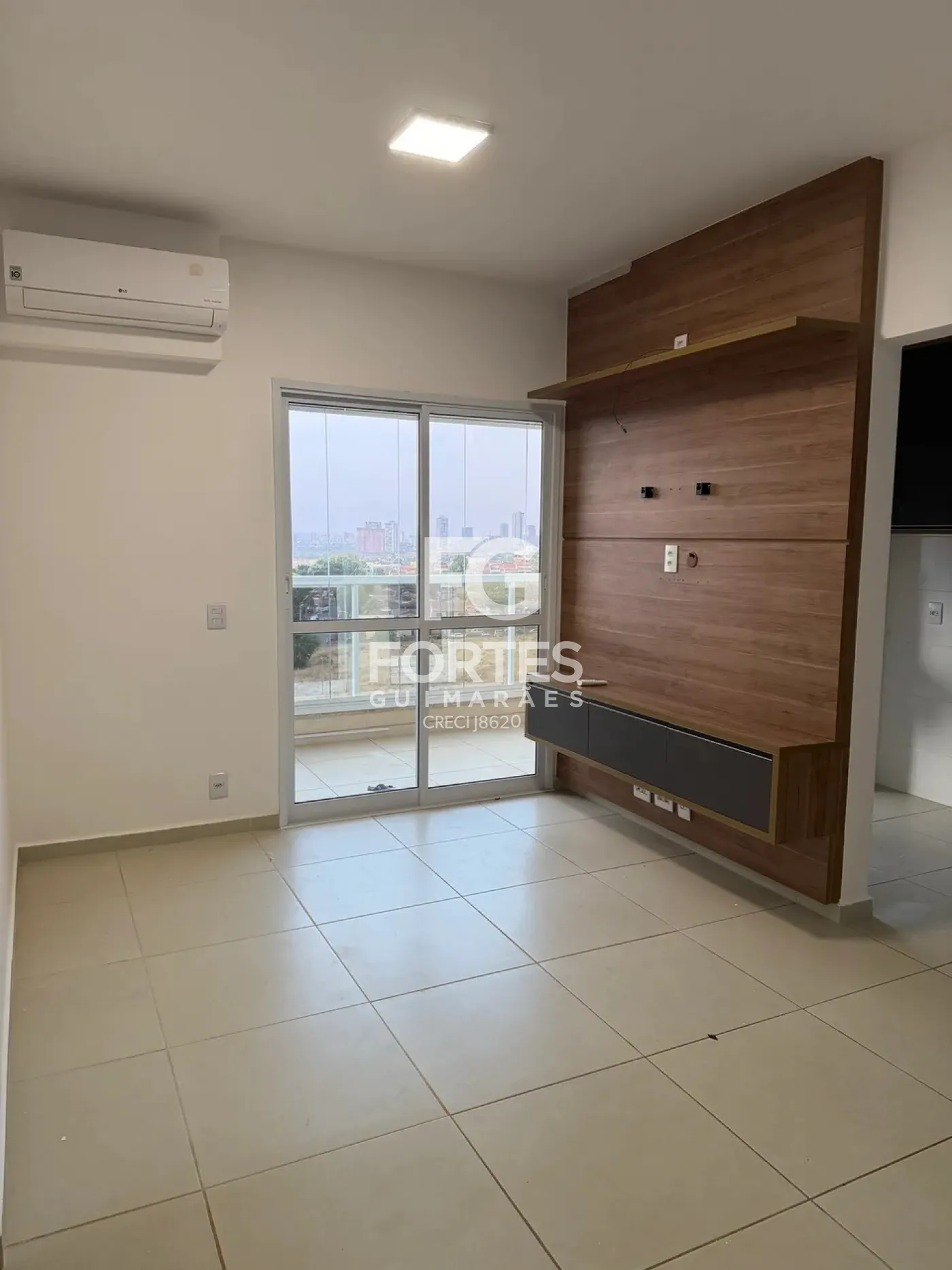Alugar Apartamentos / Padr&atilde;o em Bonfim Paulista R$ 3.000,00 - Foto 2
