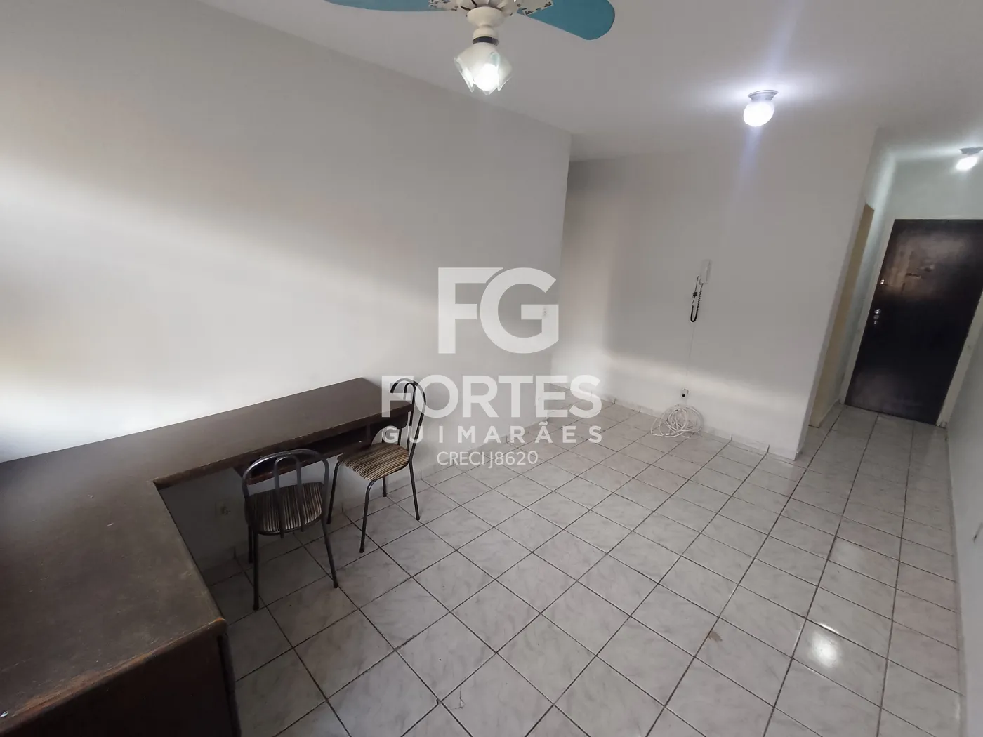 Alugar Apartamentos / Padr&atilde;o em Ribeir&atilde;o Preto R$ 900,00 - Foto 3