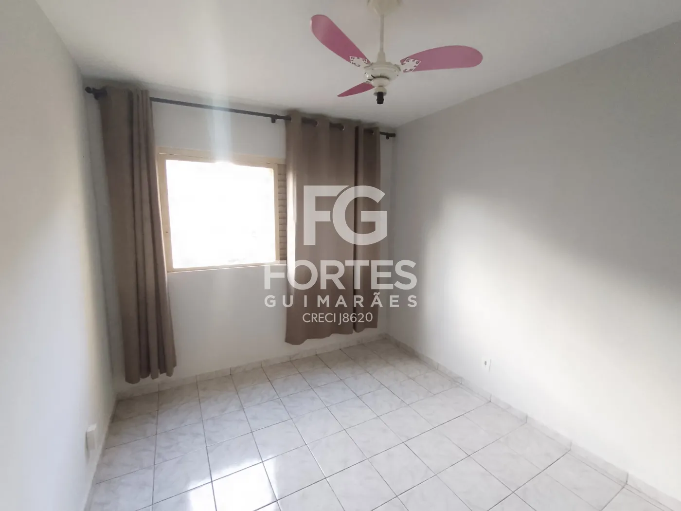Alugar Apartamentos / Padr&atilde;o em Ribeir&atilde;o Preto R$ 900,00 - Foto 5