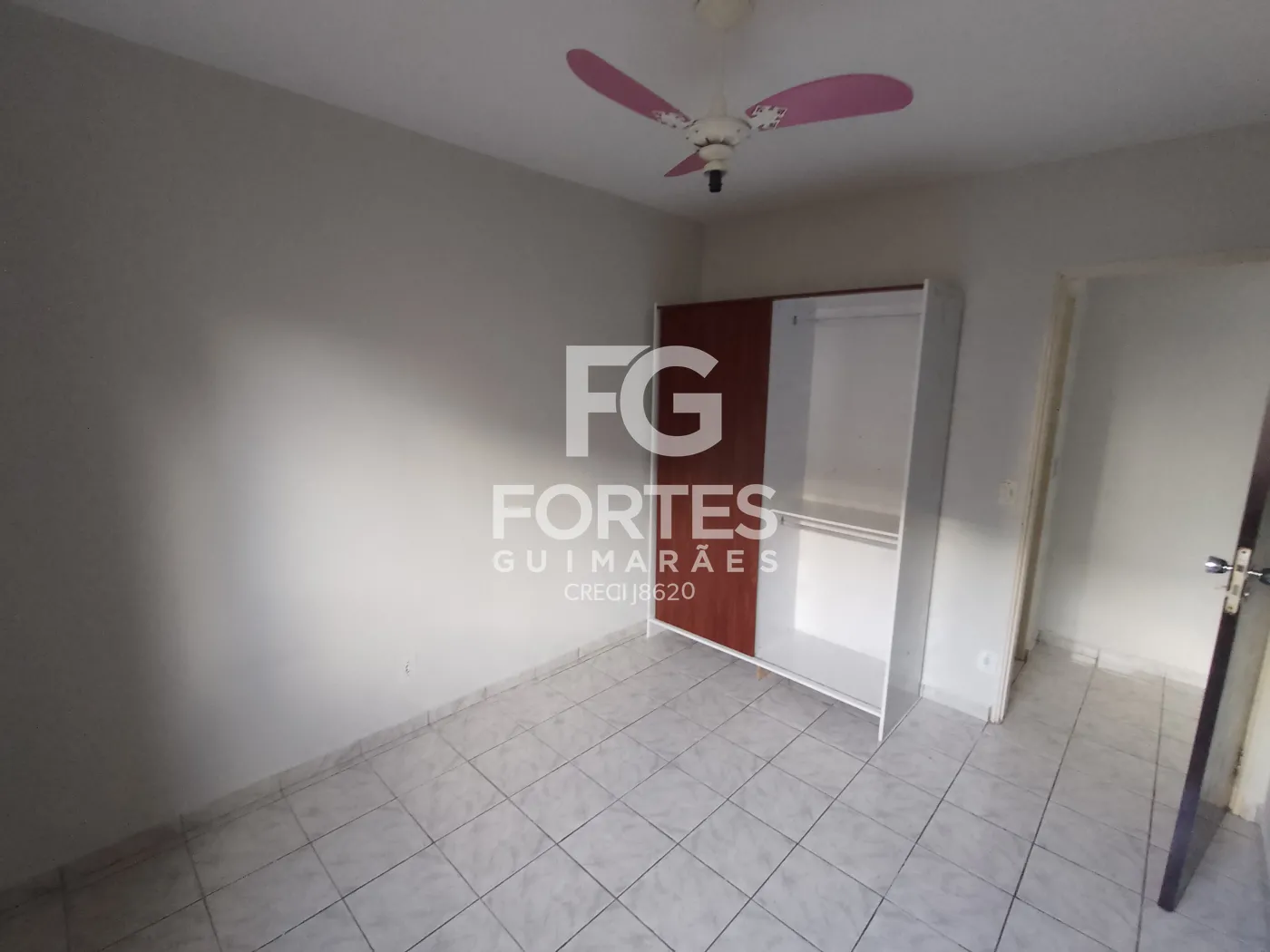 Alugar Apartamentos / Padr&atilde;o em Ribeir&atilde;o Preto R$ 900,00 - Foto 7