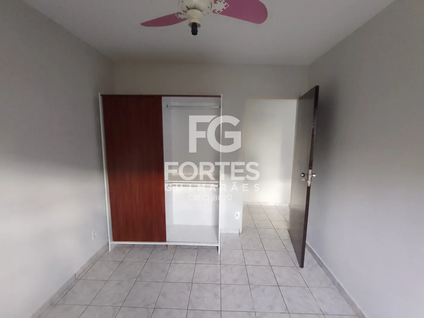 Alugar Apartamentos / Padr&atilde;o em Ribeir&atilde;o Preto R$ 900,00 - Foto 8
