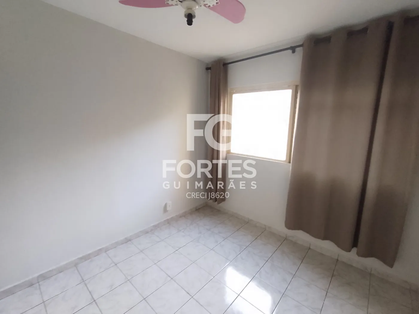 Alugar Apartamentos / Padr&atilde;o em Ribeir&atilde;o Preto R$ 900,00 - Foto 10