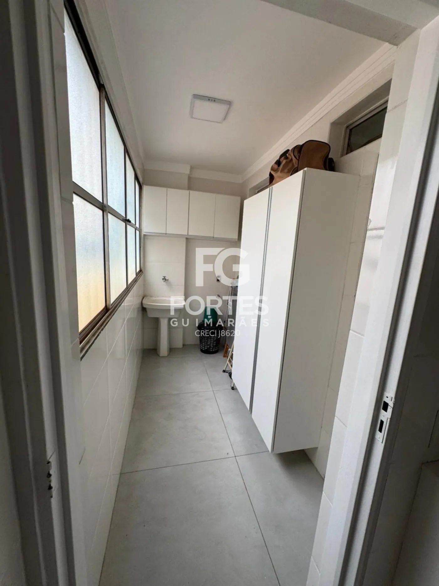 Alugar Apartamentos / Mobiliado em Ribeir&atilde;o Preto R$ 2.400,00 - Foto 5