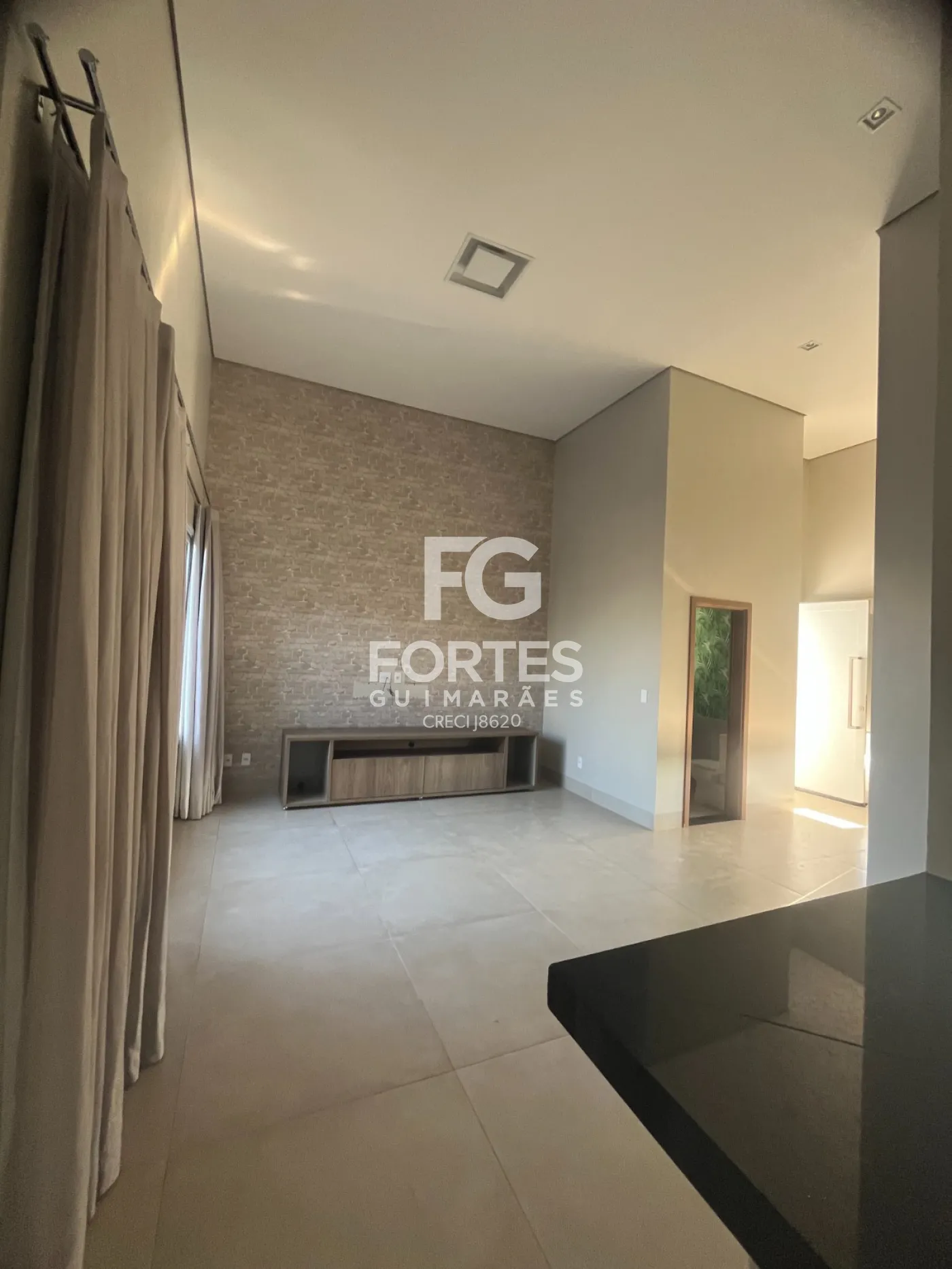 Alugar Casas / Condom&iacute;nio em Bonfim Paulista R$ 8.500,00 - Foto 1