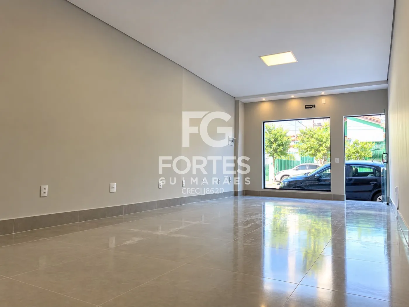 Alugar Comercial / Sala em Ribeir&atilde;o Preto R$ 2.800,00 - Foto 2