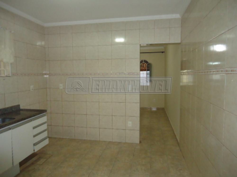 Alugar Casa / em Bairros em Sorocaba R$ 650,00 - Foto 6