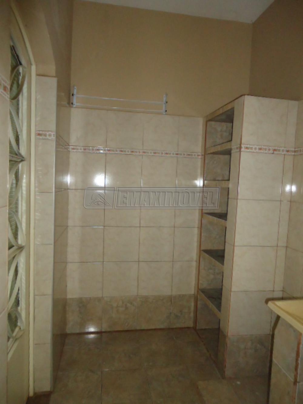 Alugar Casa / em Bairros em Sorocaba R$ 650,00 - Foto 14