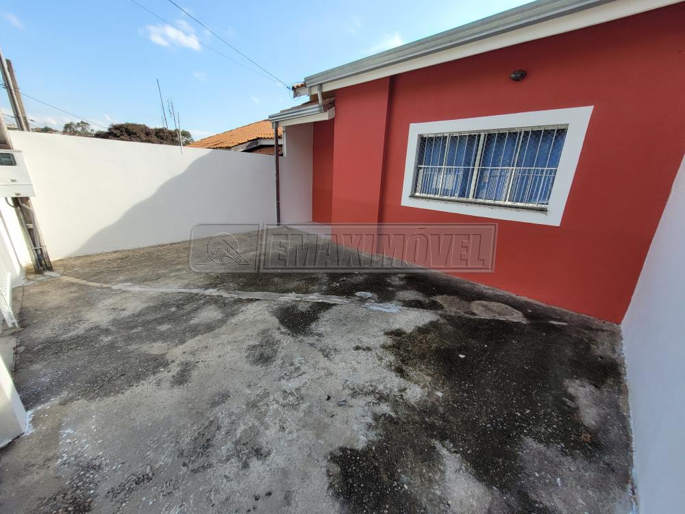 Alugar Casa / em Bairros em Sorocaba R$ 1.400,00 - Foto 2