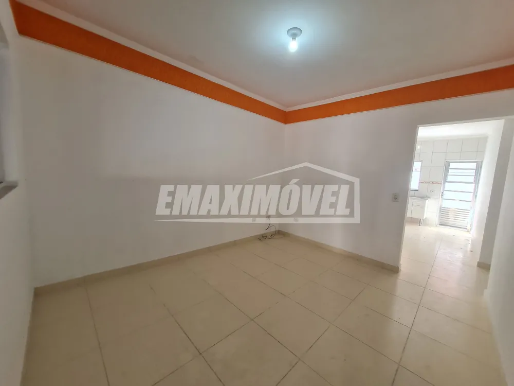 Alugar Casa / em Bairros em Sorocaba R$ 1.600,00 - Foto 4