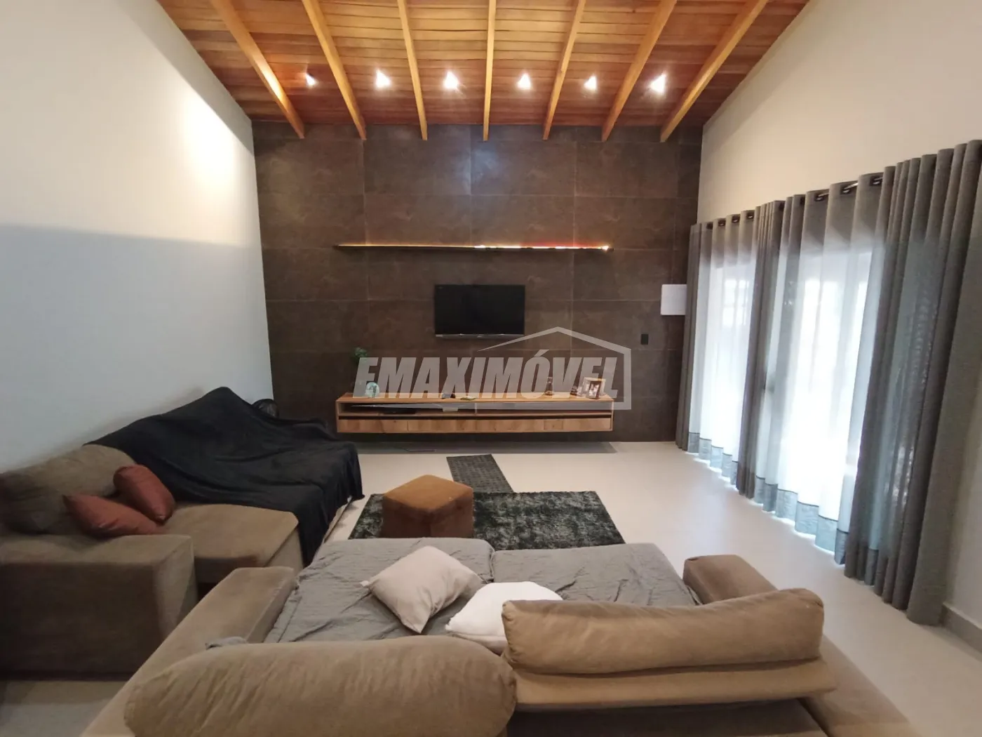 Alugar Ch&aacute;cara / em Bairro em Salto de Pirapora R$ 4.500,00 - Foto 1