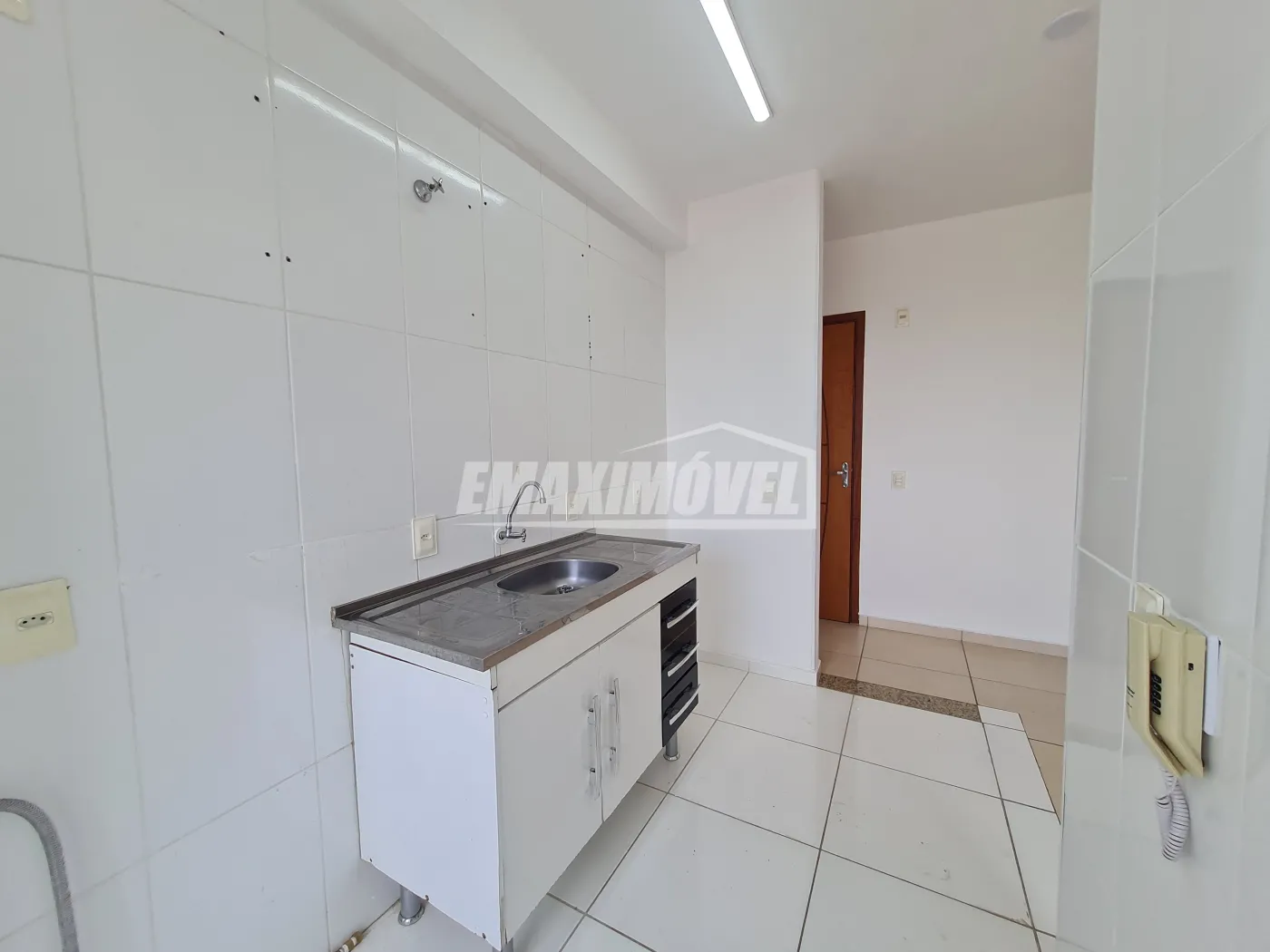 Alugar Apartamento / Padr&atilde;o em Sorocaba R$ 1.200,00 - Foto 4