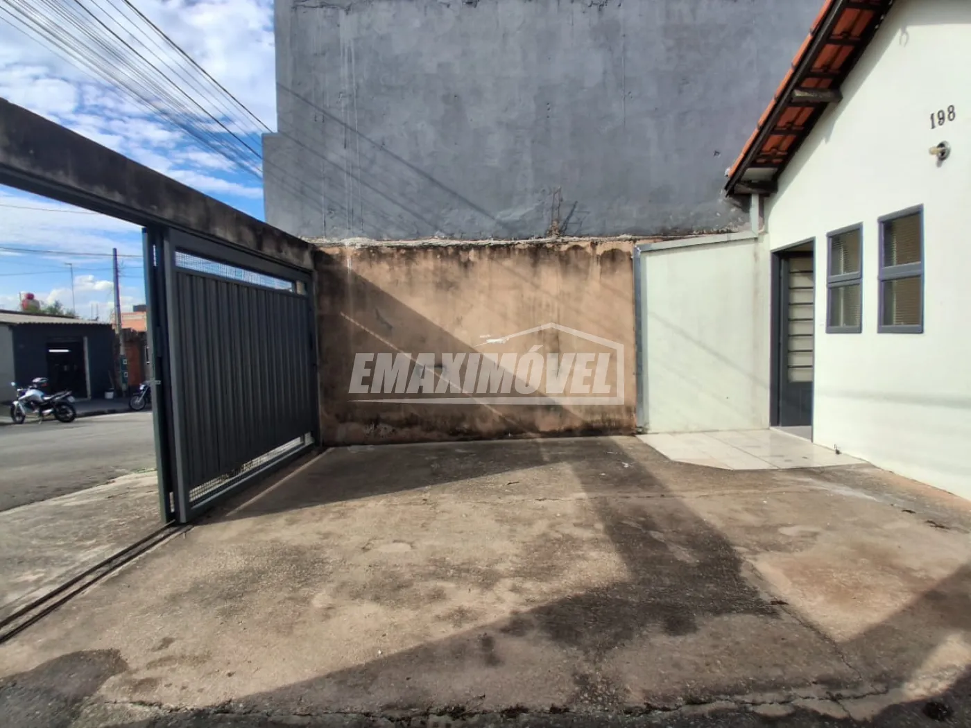 Alugar Casa / em Bairros em Sorocaba R$ 1.300,00 - Foto 2
