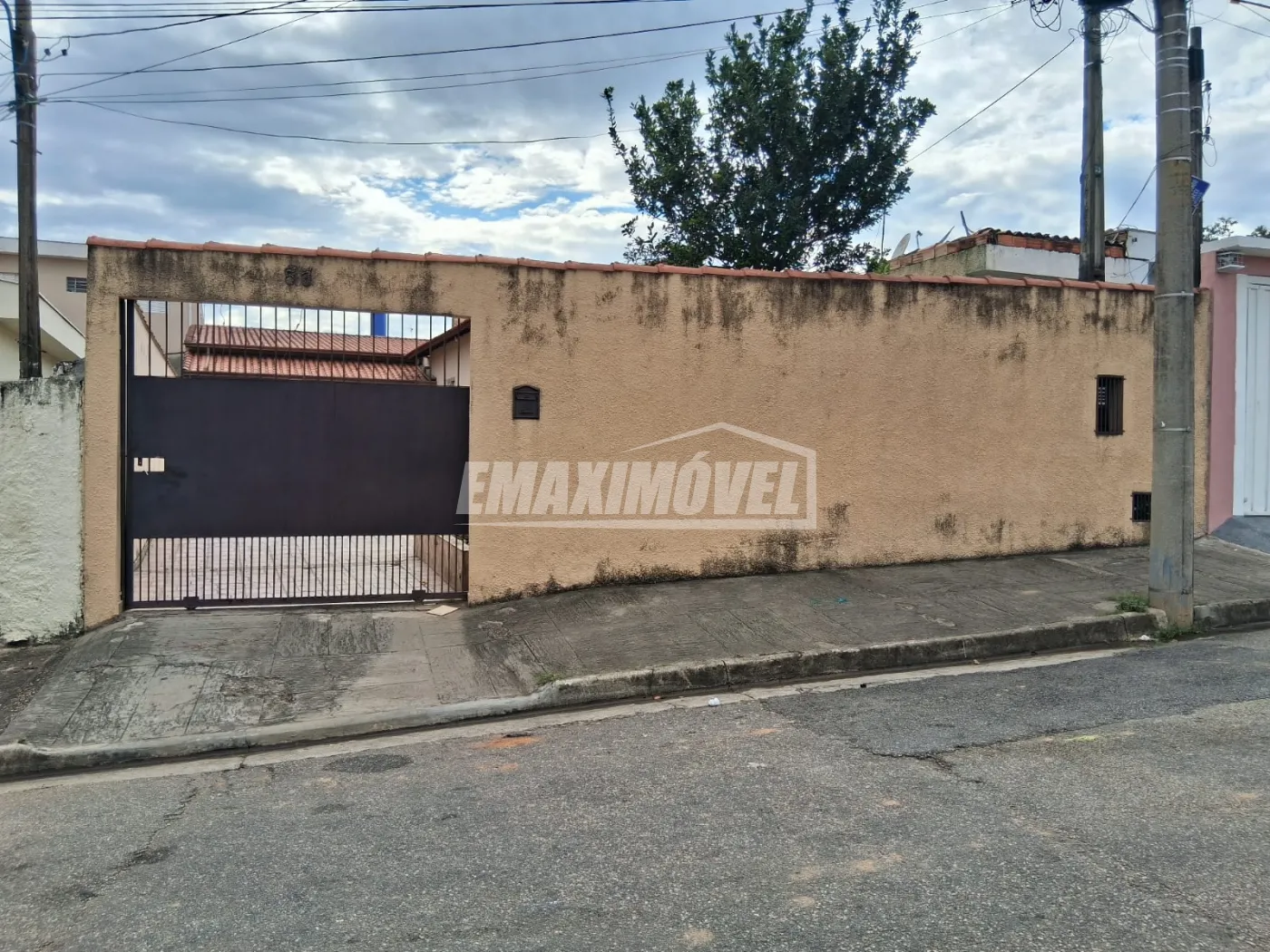 Alugar Casa / em Bairros em Sorocaba R$ 2.000,00 - Foto 1