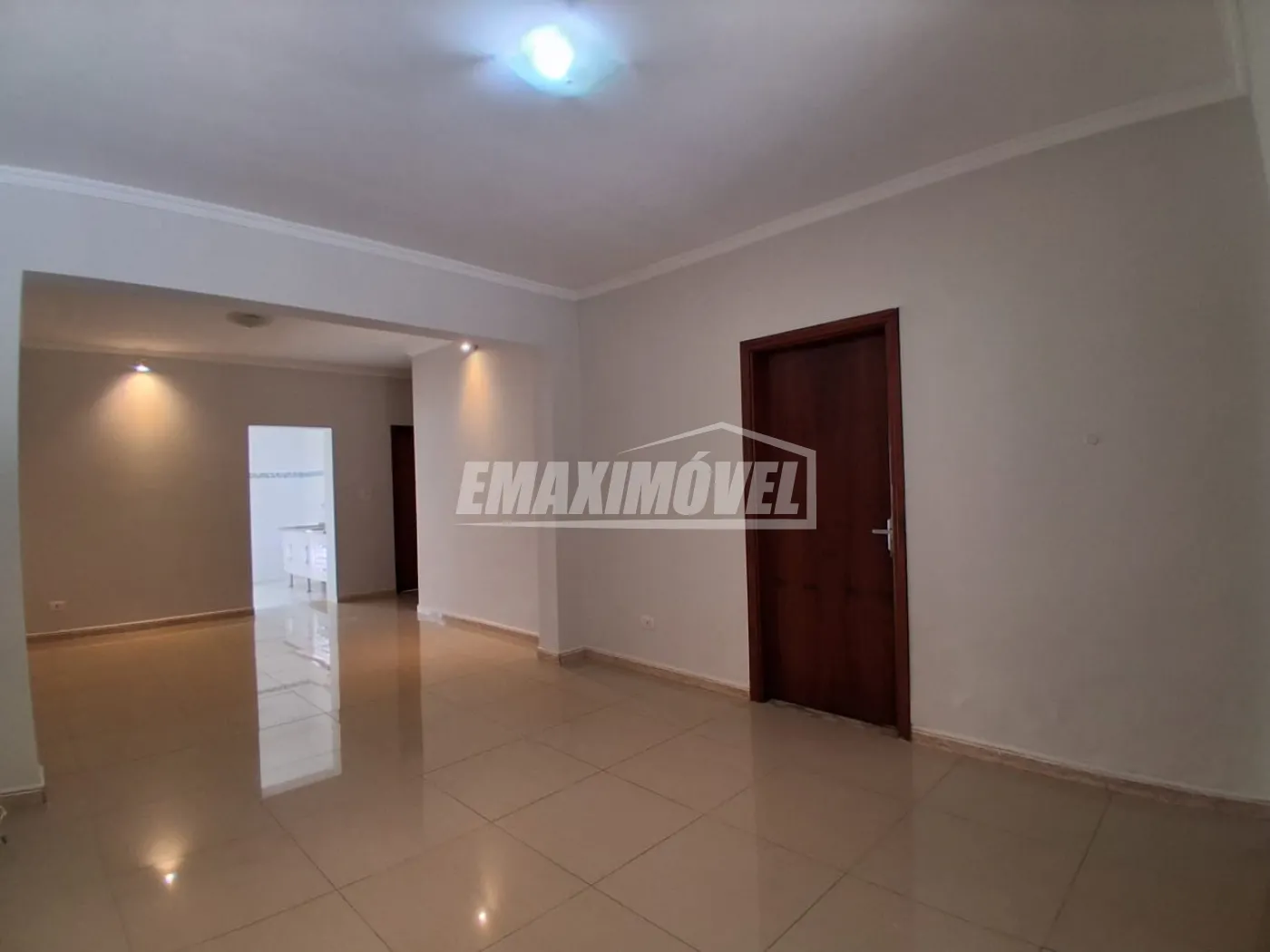 Alugar Casa / em Bairros em Votorantim R$ 2.300,00 - Foto 3