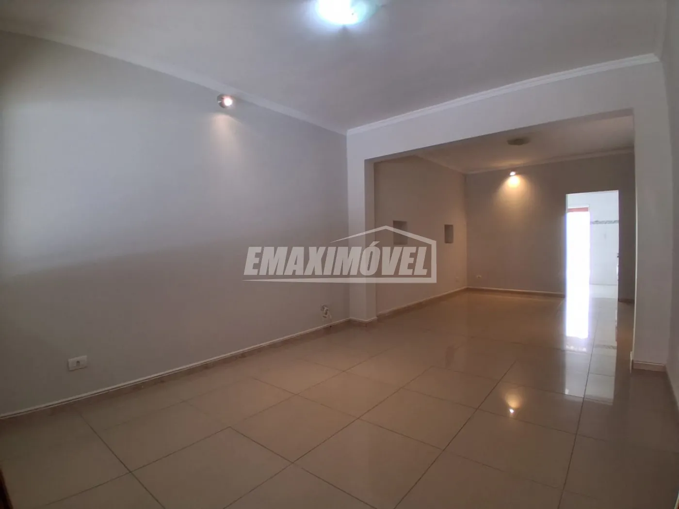 Alugar Casa / em Bairros em Votorantim R$ 2.300,00 - Foto 1