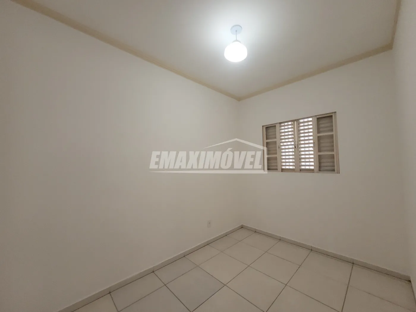 Alugar Casa / em Condom&iacute;nios em Sorocaba R$ 1.700,00 - Foto 12