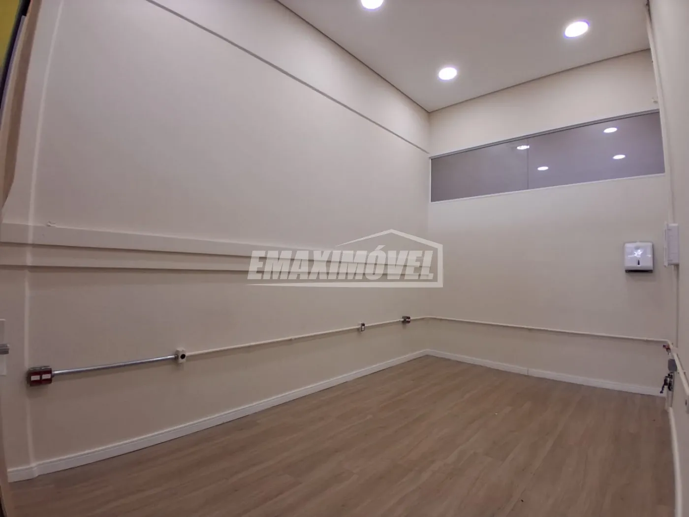 Alugar Sala Comercial / em Condom&iacute;nio em Sorocaba R$ 1.210,00 - Foto 5