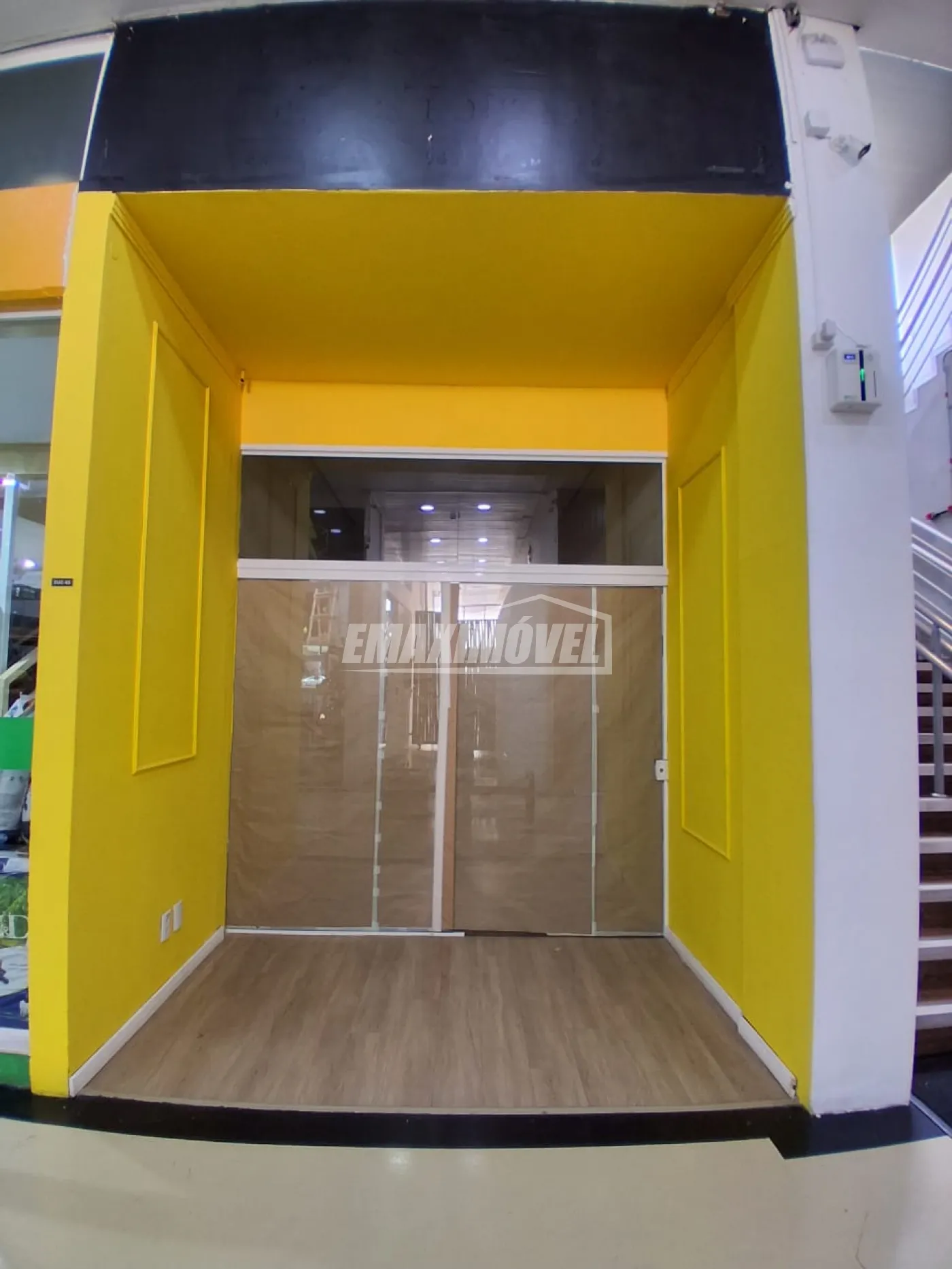 Alugar Sala Comercial / em Condom&iacute;nio em Sorocaba R$ 1.210,00 - Foto 3