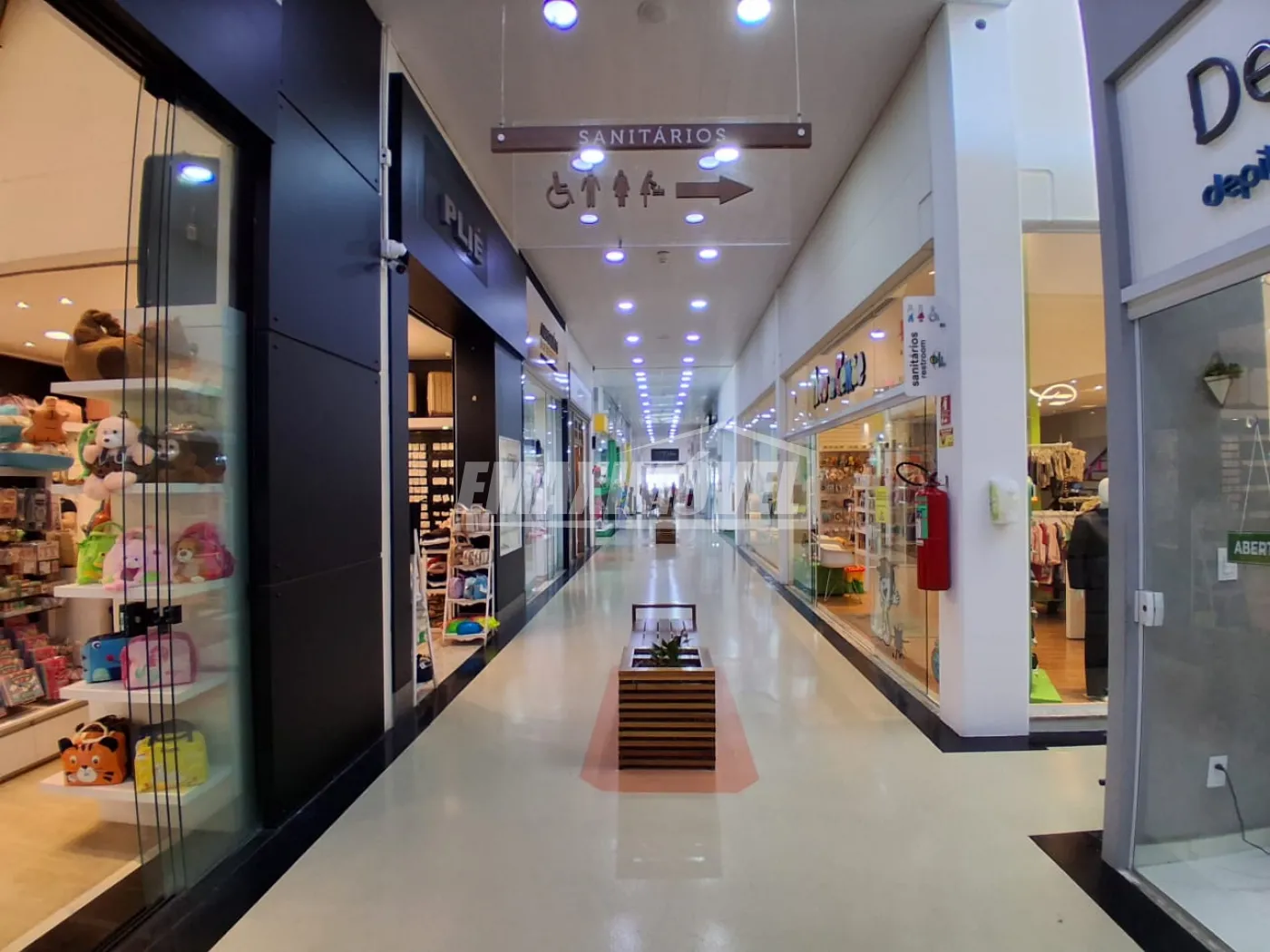 Alugar Sala Comercial / em Condom&iacute;nio em Sorocaba R$ 1.210,00 - Foto 9