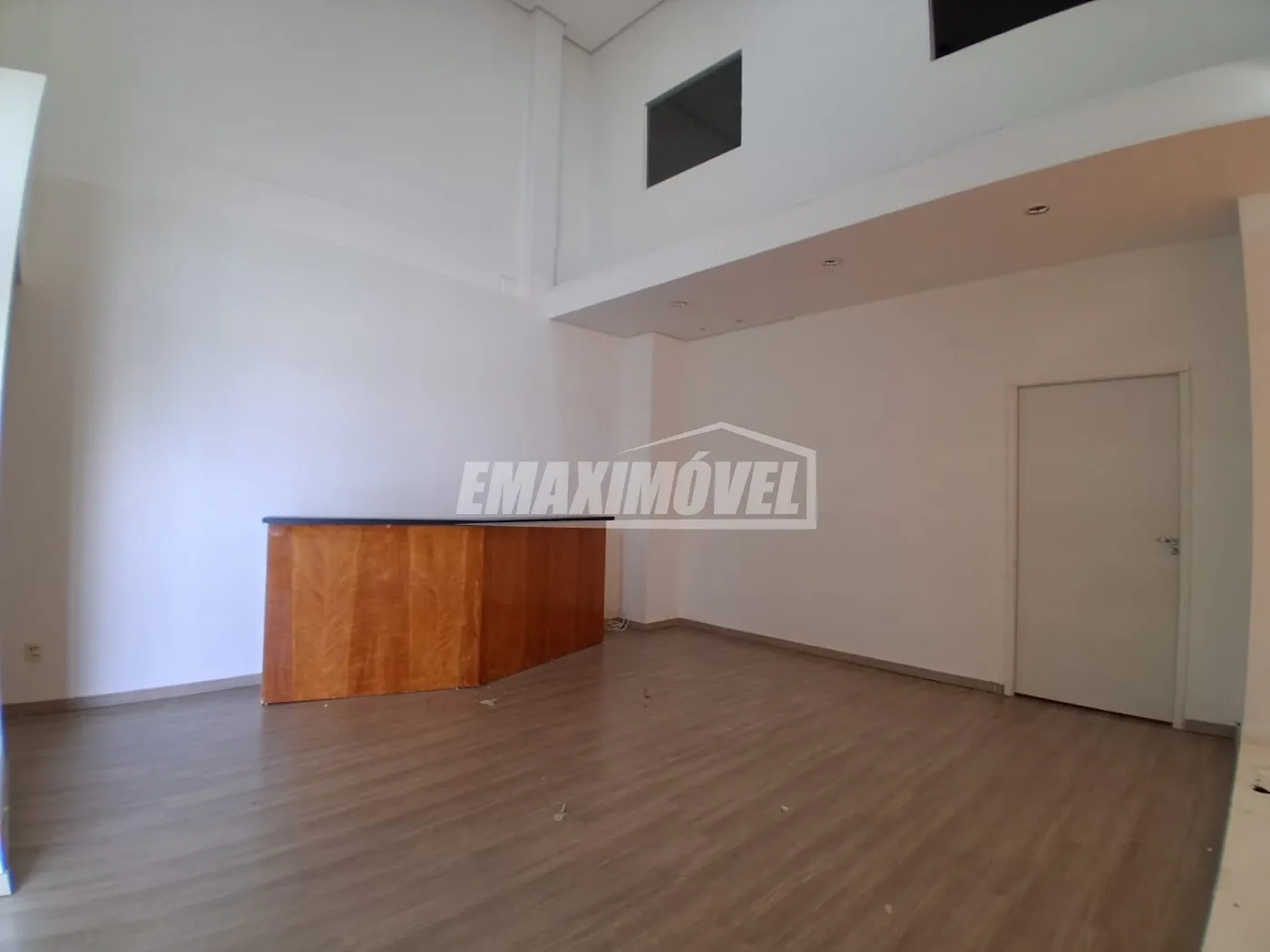 Alugar Sala Comercial / em Condom&iacute;nio em Sorocaba R$ 2.055,00 - Foto 4