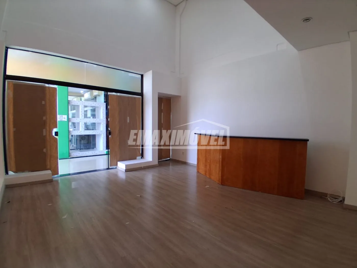 Alugar Sala Comercial / em Condom&iacute;nio em Sorocaba R$ 2.055,00 - Foto 8