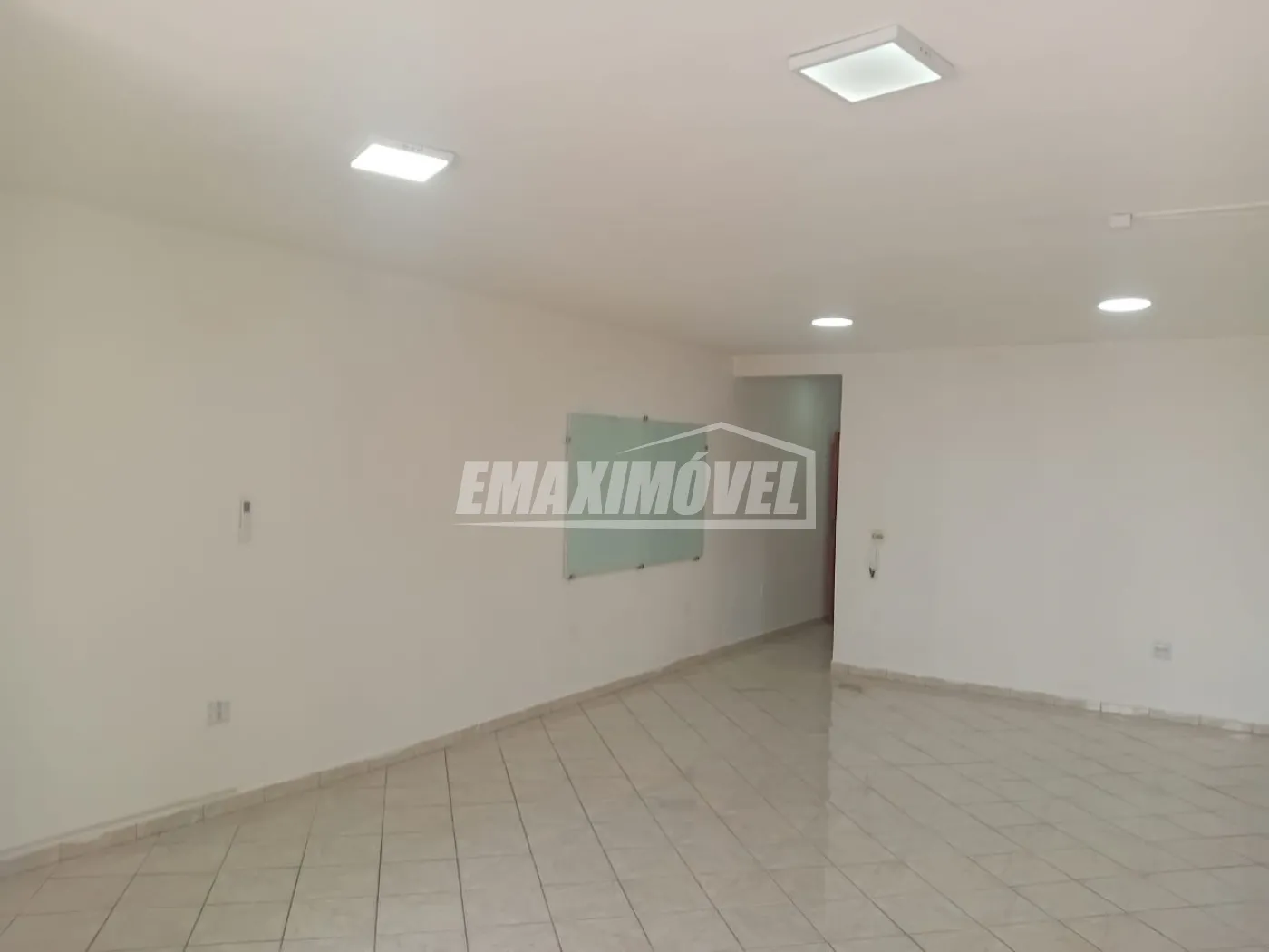Alugar Loja / Box / Loja Sal&atilde;o em Sorocaba R$ 1.500,00 - Foto 1