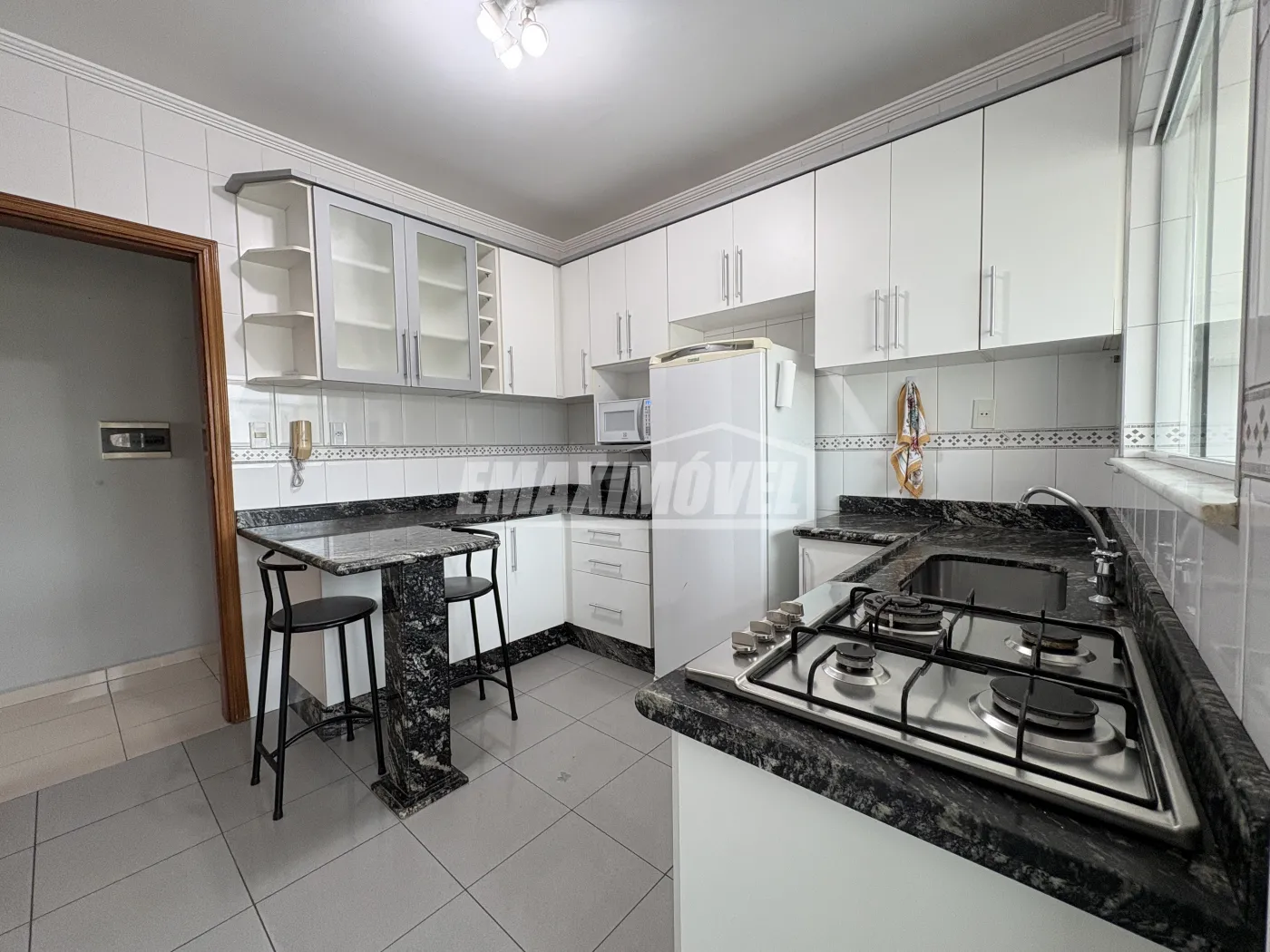 Alugar Apartamento / Padr&atilde;o em Sorocaba R$ 3.000,00 - Foto 4