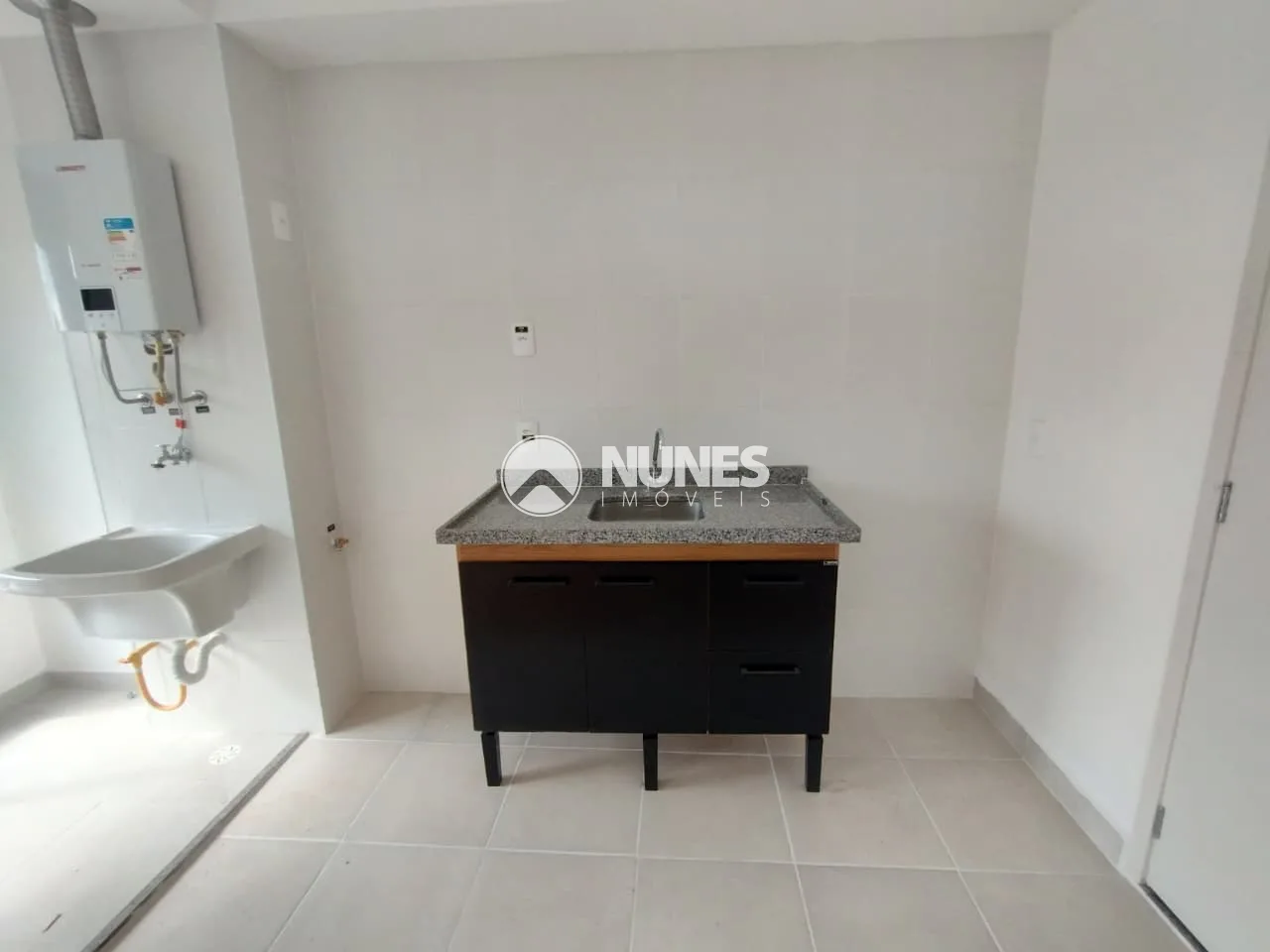 Alugar Apartamento / Padr&atilde;o em S&atilde;o Paulo R$ 1.900,00 - Foto 7