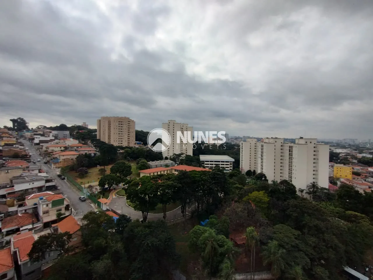Alugar Apartamento / Padr&atilde;o em S&atilde;o Paulo R$ 1.900,00 - Foto 17