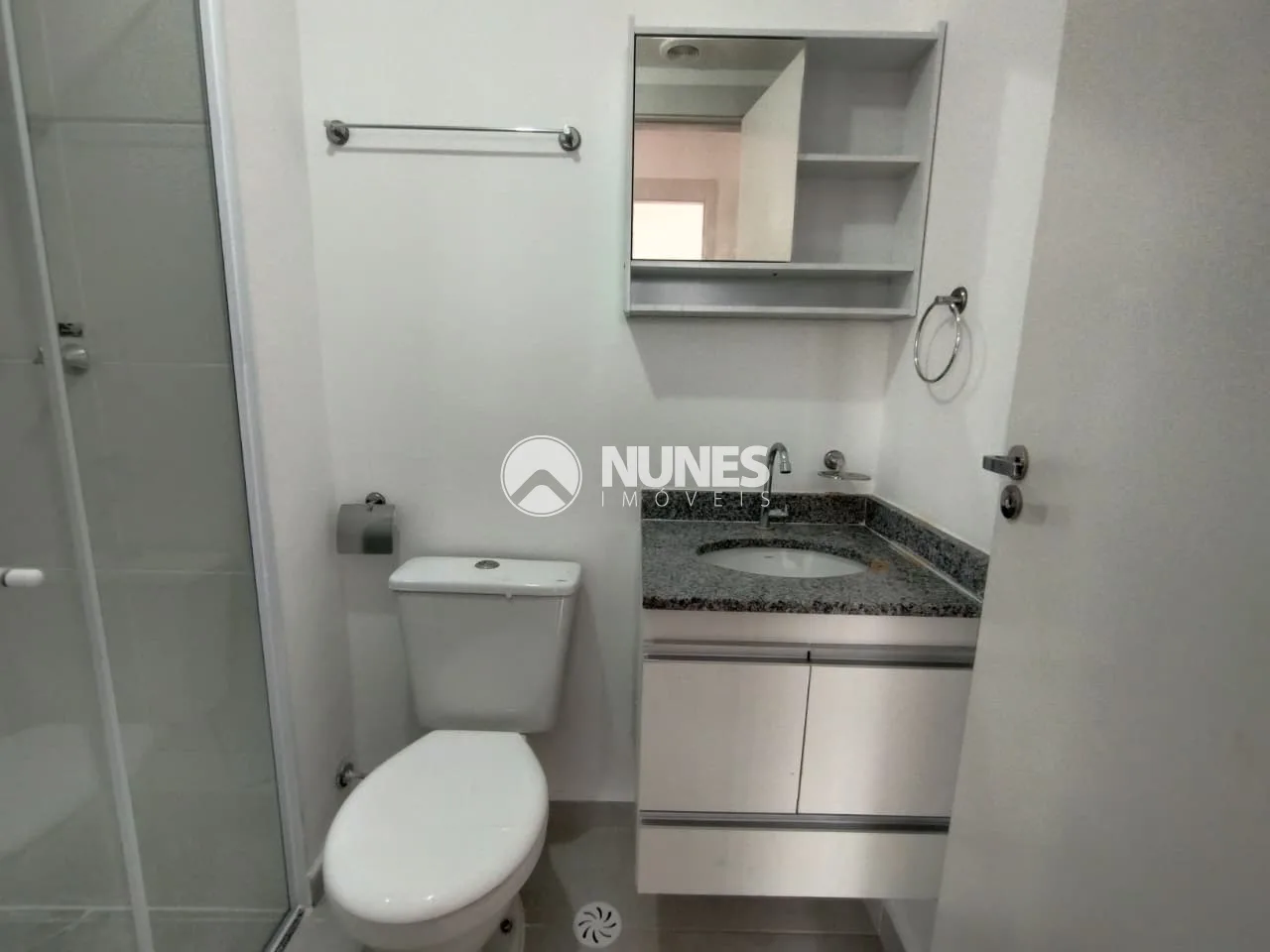 Alugar Apartamento / Padr&atilde;o em S&atilde;o Paulo R$ 1.900,00 - Foto 13