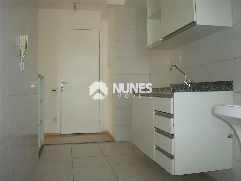 Alugar Apartamento / Padr&atilde;o em S&atilde;o Paulo R$ 3.500,00 - Foto 6