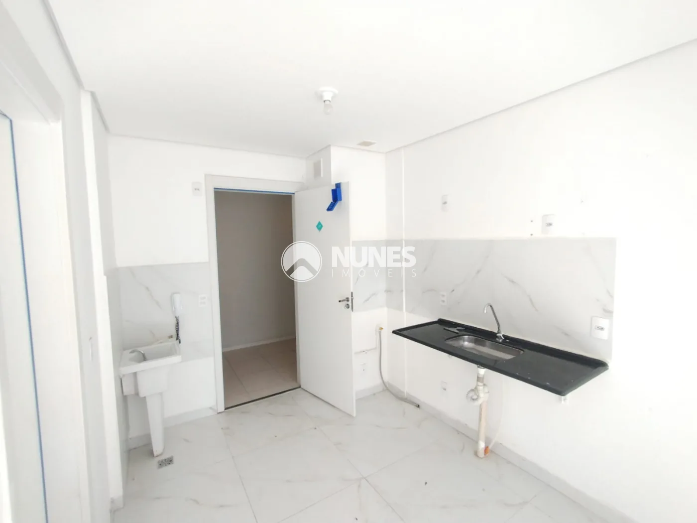 Alugar Apartamento / Padr&atilde;o em S&atilde;o Paulo R$ 2.300,00 - Foto 3