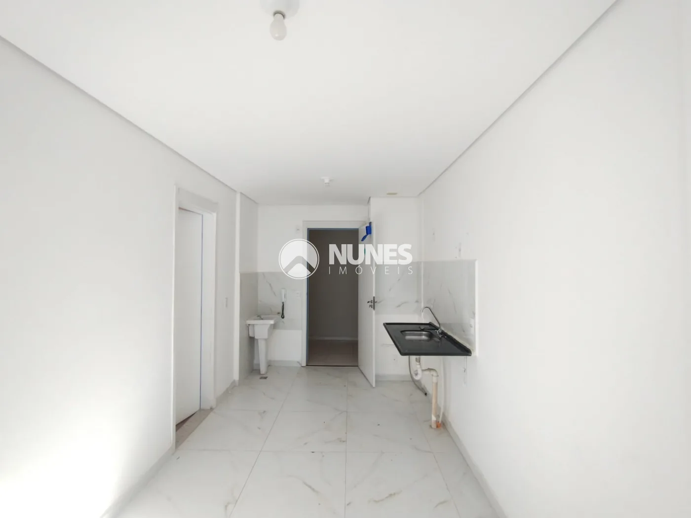 Alugar Apartamento / Padr&atilde;o em S&atilde;o Paulo R$ 2.300,00 - Foto 4