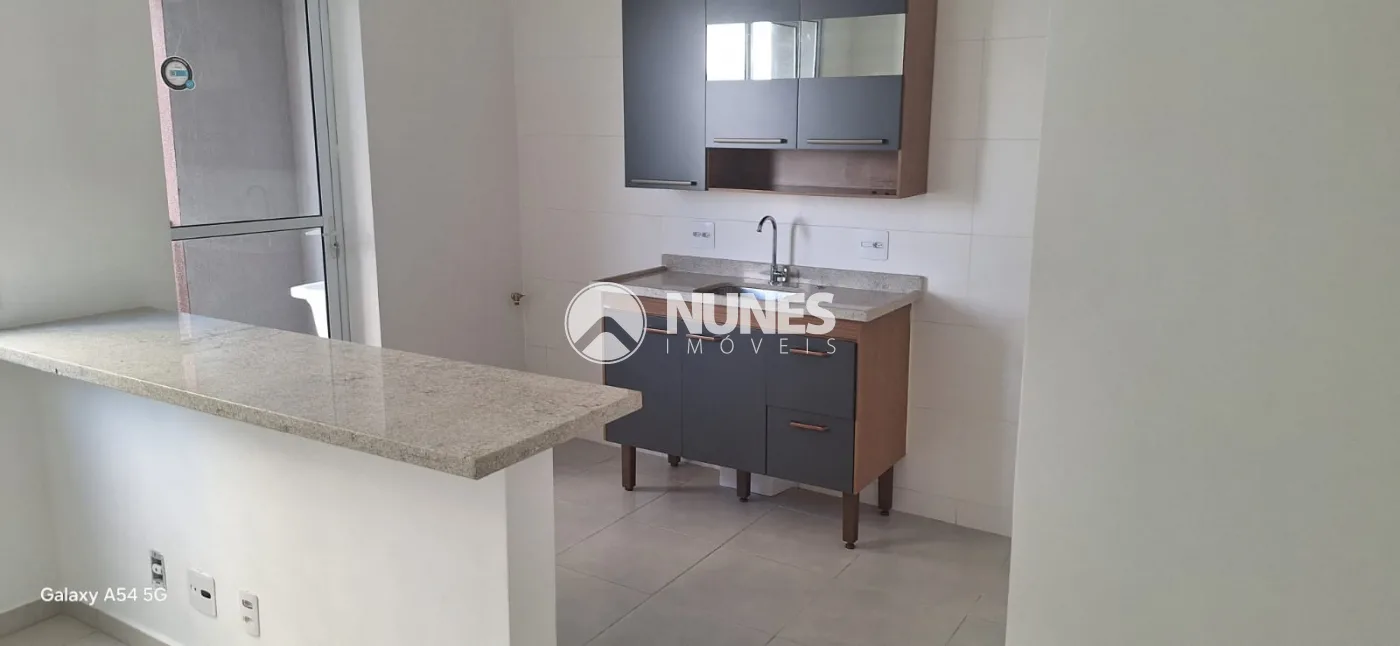 Alugar Apartamento / Padr&atilde;o em Barueri R$ 2.600,00 - Foto 4