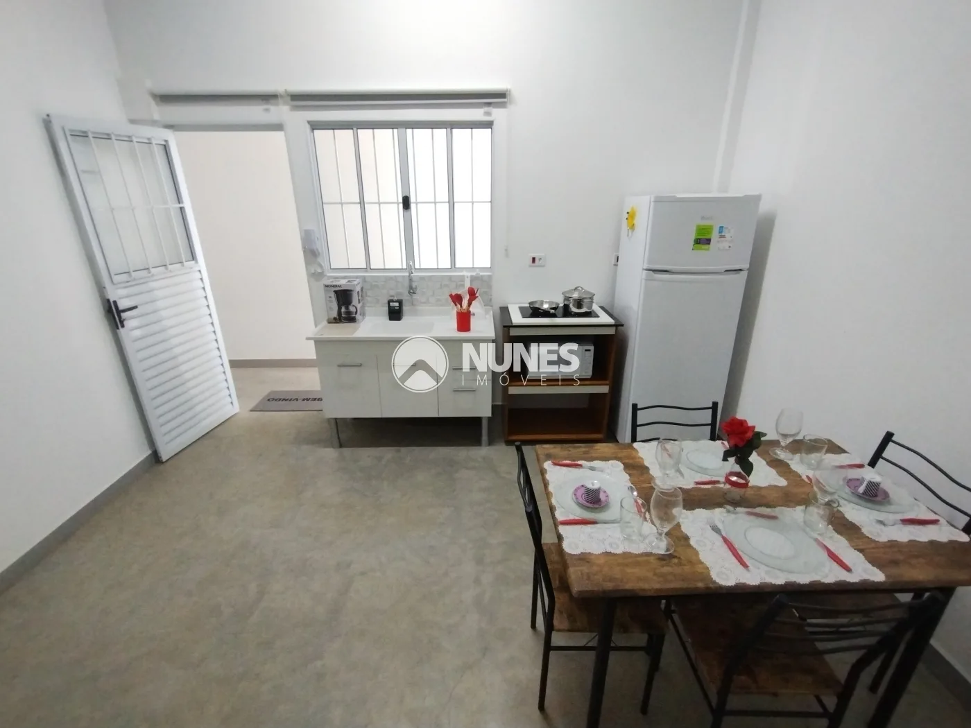 Alugar Apartamento / Kitnet em S&atilde;o Paulo R$ 1.500,00 - Foto 3