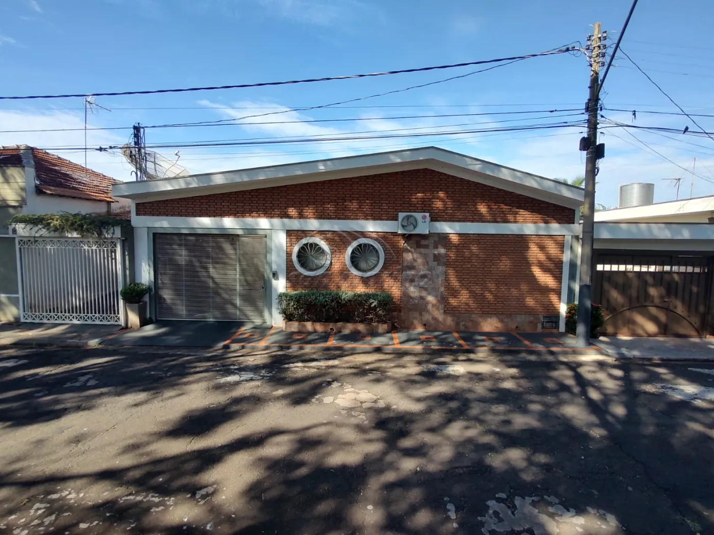 Casas / Padr&atilde;o em Jaboticabal - foto 0