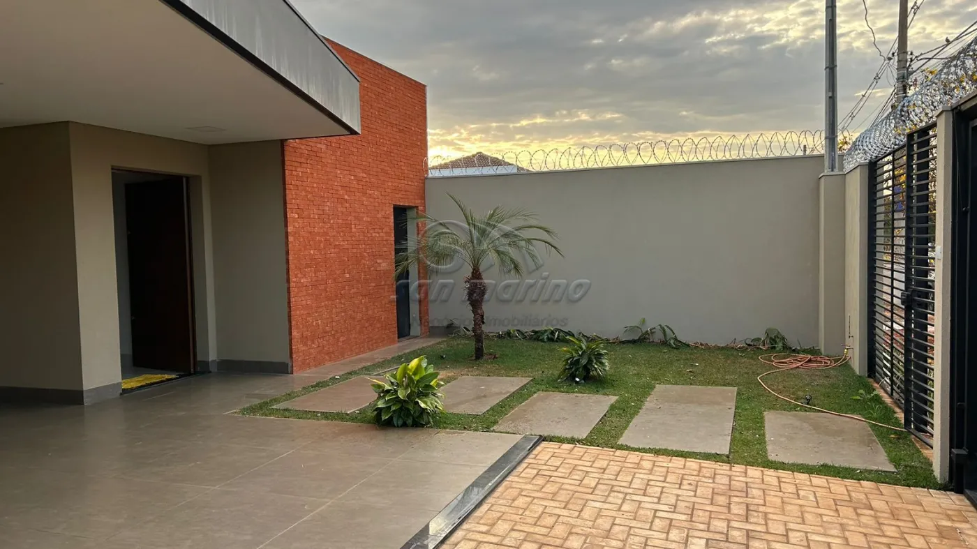 Casas / Padr&atilde;o em Jaboticabal - foto 0