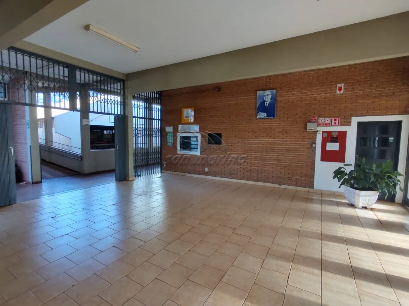 Comerciais / Pr&eacute;dio em Jaboticabal - foto 2