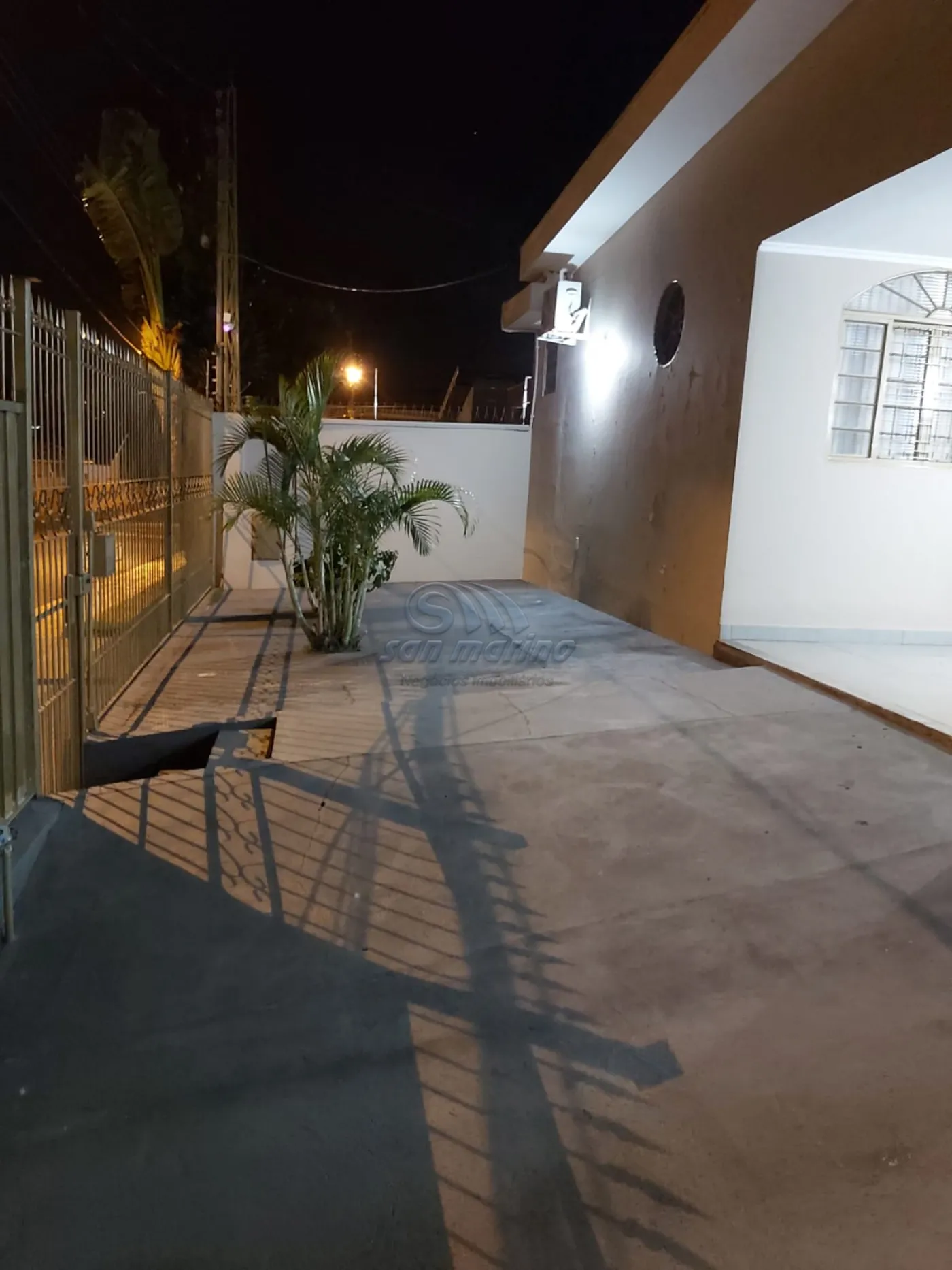 Casas / Padr&atilde;o em Jaboticabal - foto 0