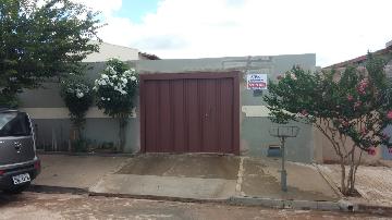 Alugar Casas / Padr&atilde;o em Jaboticabal. apenas R$ 250.000,00