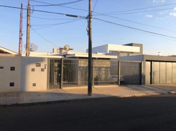 Casas / Padr&atilde;o em Jaboticabal - foto 1