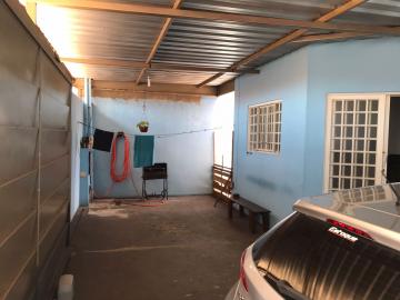 Alugar Casas / Padr&atilde;o em Jaboticabal. apenas R$ 255.000,00