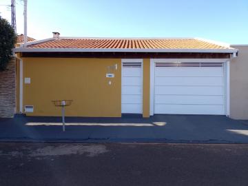 Alugar Casas / Padr&atilde;o em Jaboticabal. apenas R$ 1.700,00