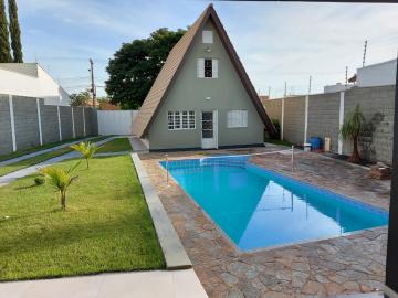 Alugar Casas / Padrão em Jaboticabal. apenas R$ 750.000,00