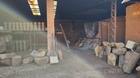 Comerciais / Galp&atilde;o em Jaboticabal - foto 14