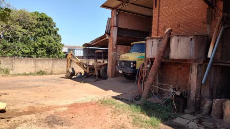 Comerciais / Galp&atilde;o em Jaboticabal - foto 18