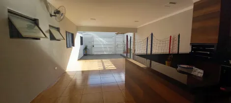 Alugar Casas / Padr&atilde;o em Jaboticabal. apenas R$ 2.300,00