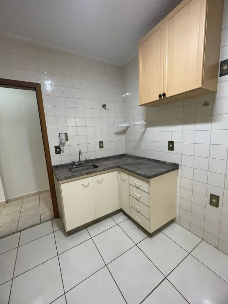 Alugar Apartamentos / Padr&atilde;o em Jaboticabal. apenas R$ 1.800,00